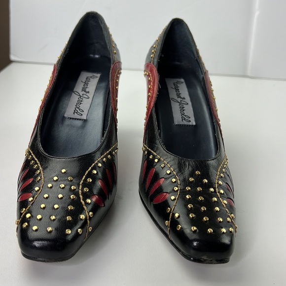 Margaret Jerrold  Vintage Patterned Red & Black Pumps with Gold Beading - Size 7 - Picture 2 of 11